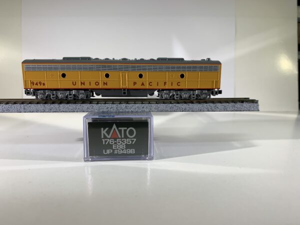 176-5357 EMD E8B Union Pacific #949B